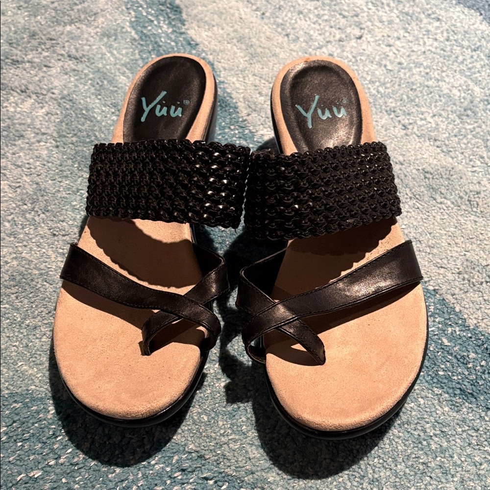 Yuu Wedge Sandals, Sz 10.